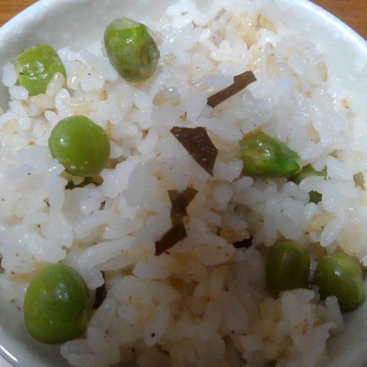 塩えんどう豆の炊き込みご飯 レシピ 作り方 By Randebu 楽天レシピ 塩えんどう豆の炊き込みご飯 レシピ 作り方 By Randebu 楽天レシピ